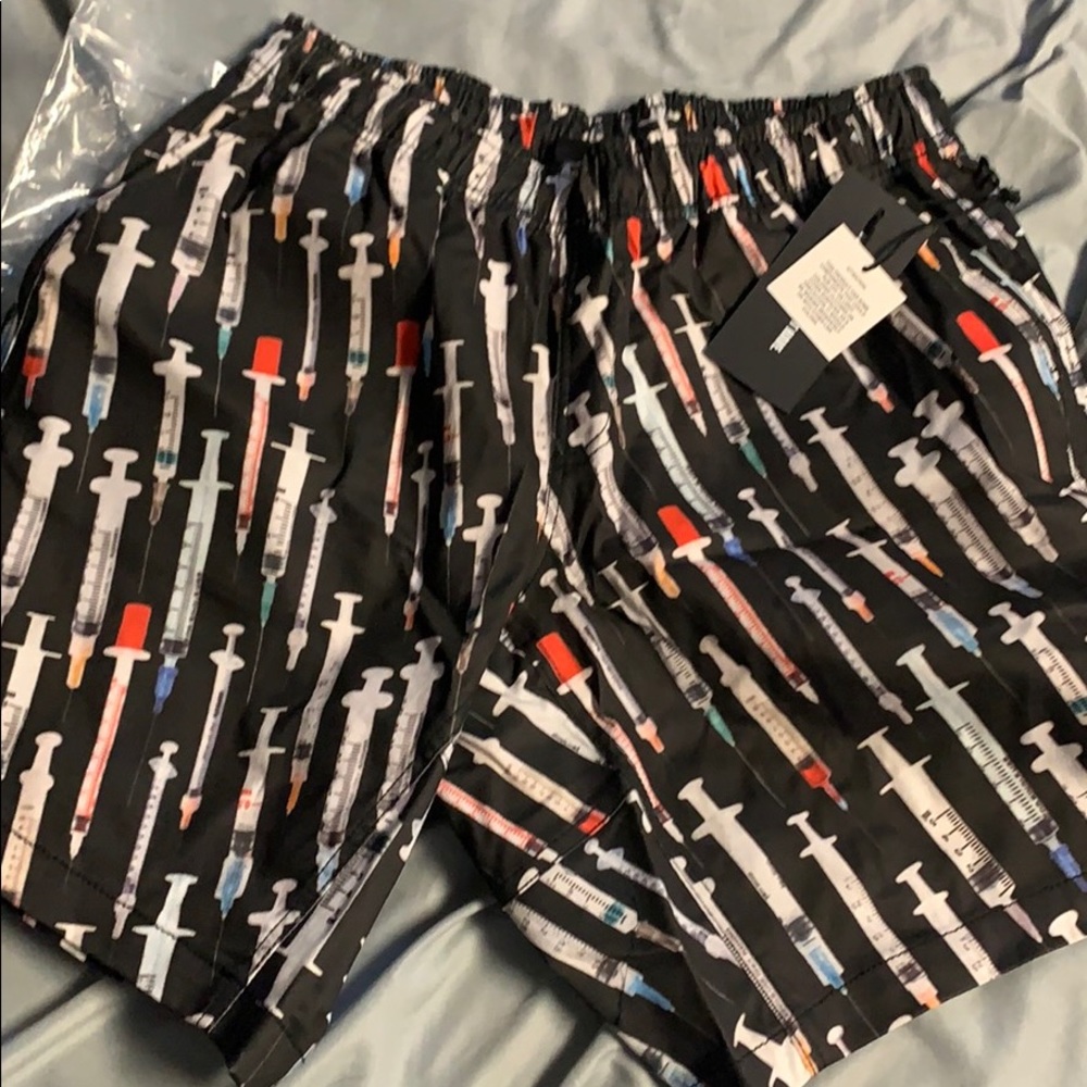 Pleasures shorts